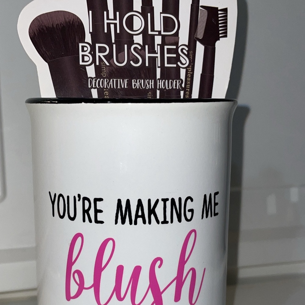 **SOLD**
NEW Makeup Brush Cup. Ceramic